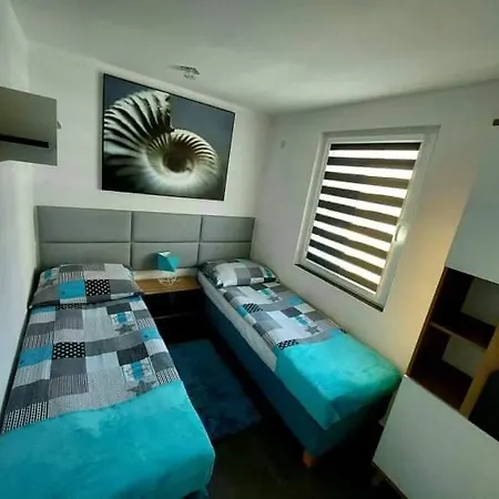 Homestay Blue *
