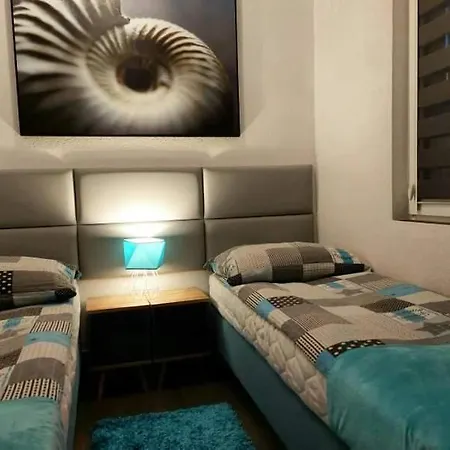 Blue Homestay *