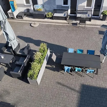 Проживание в семье Blue Мельно